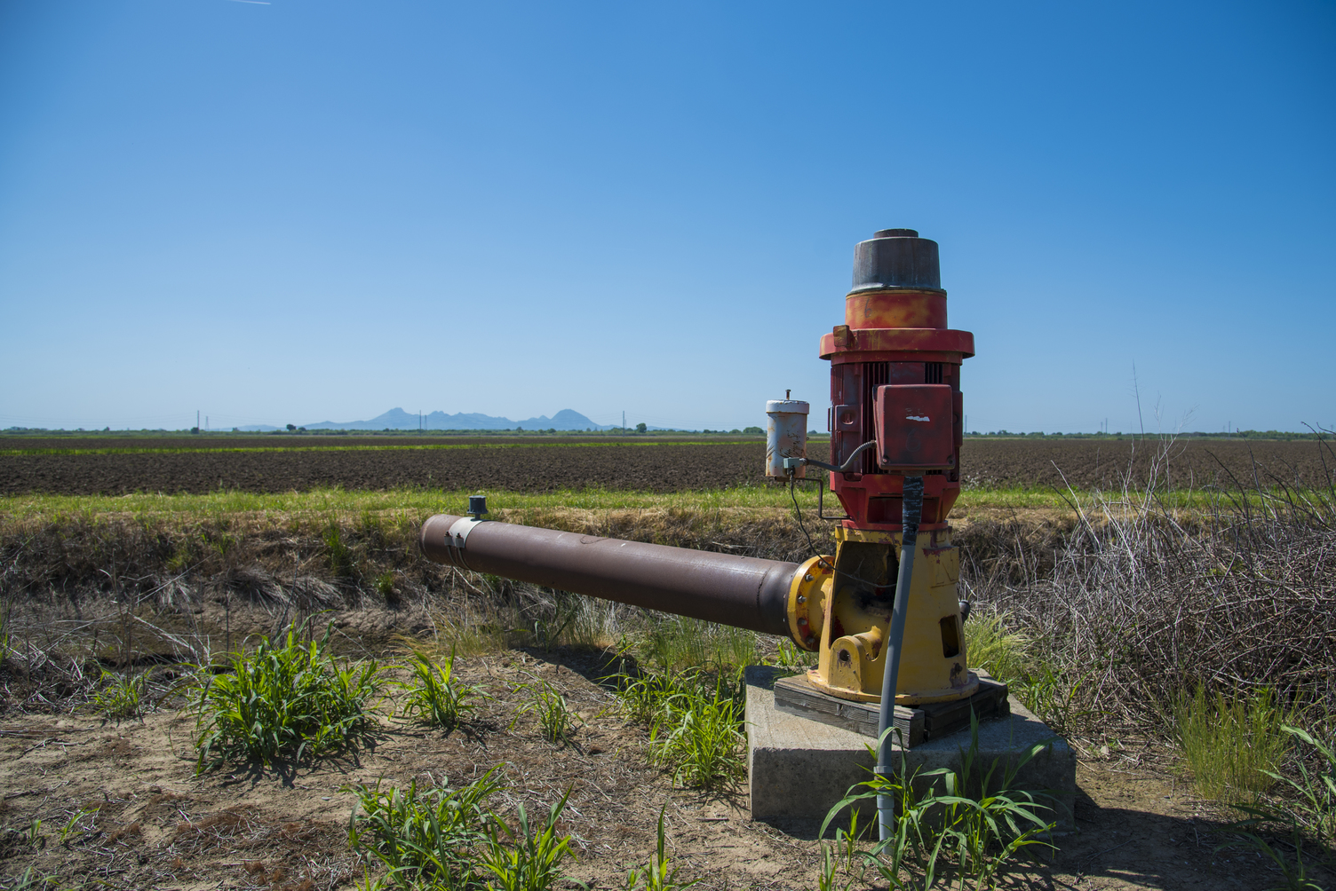 Pump rice field | Photo by Sam Mills