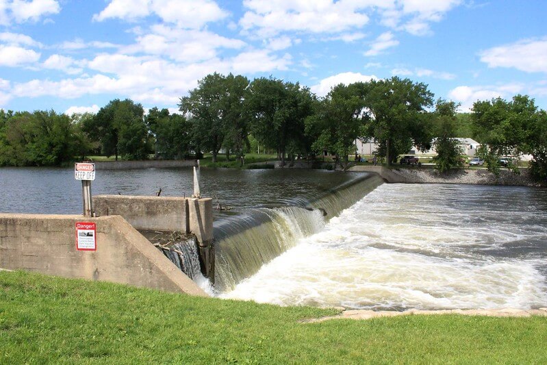 Alden low head Dam, Iowa | Photo courtesy of photolibrarian via Flickr