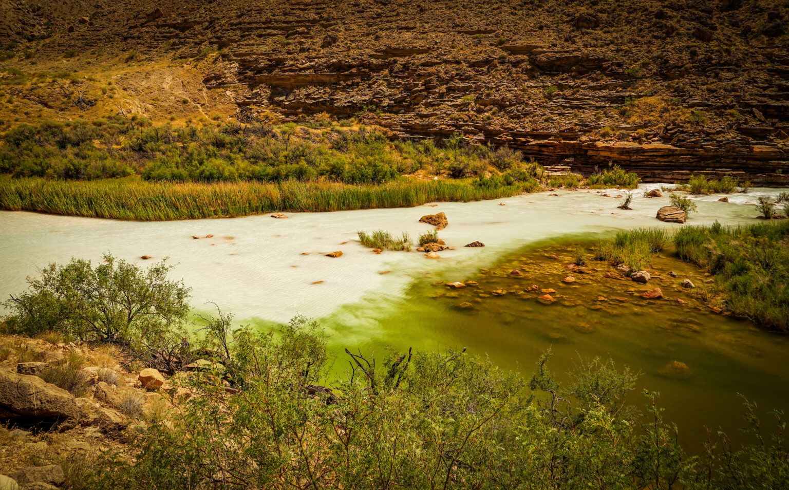 what-makes-a-river-different-colors